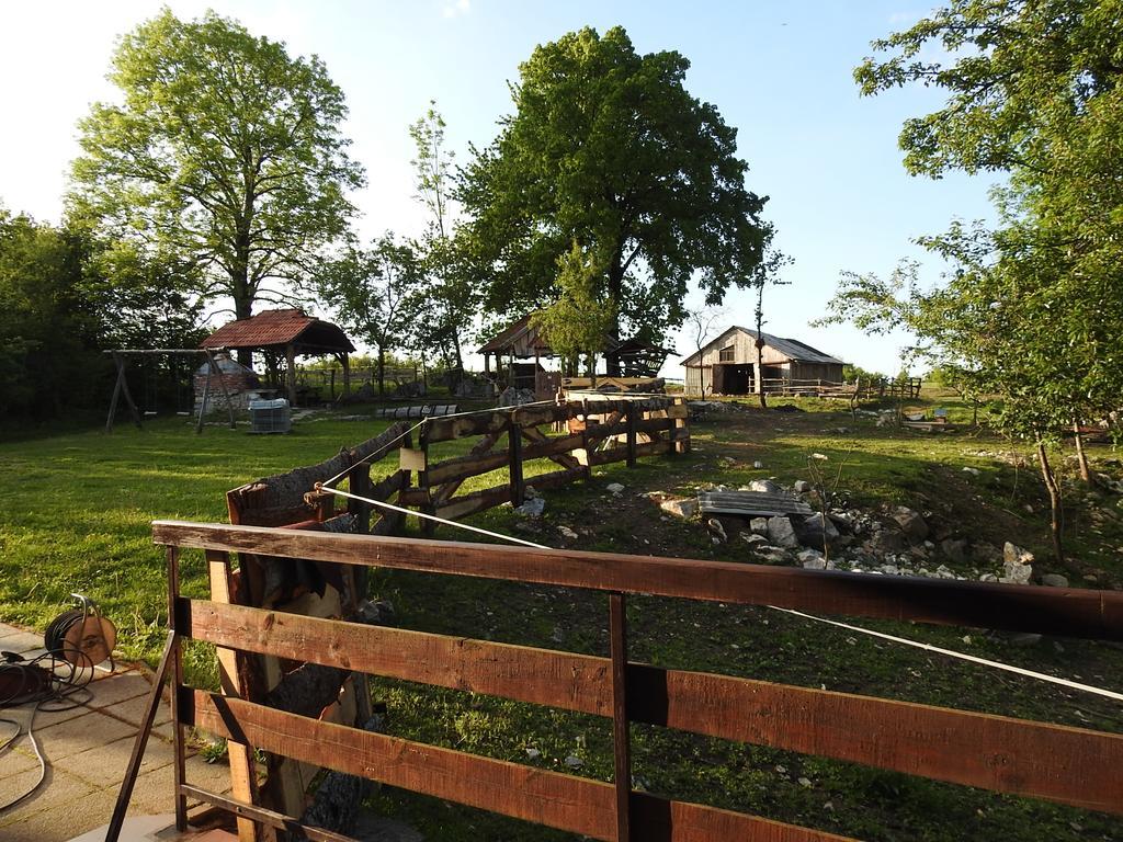 Ranch Farm Stay 拉科维察 外观 照片